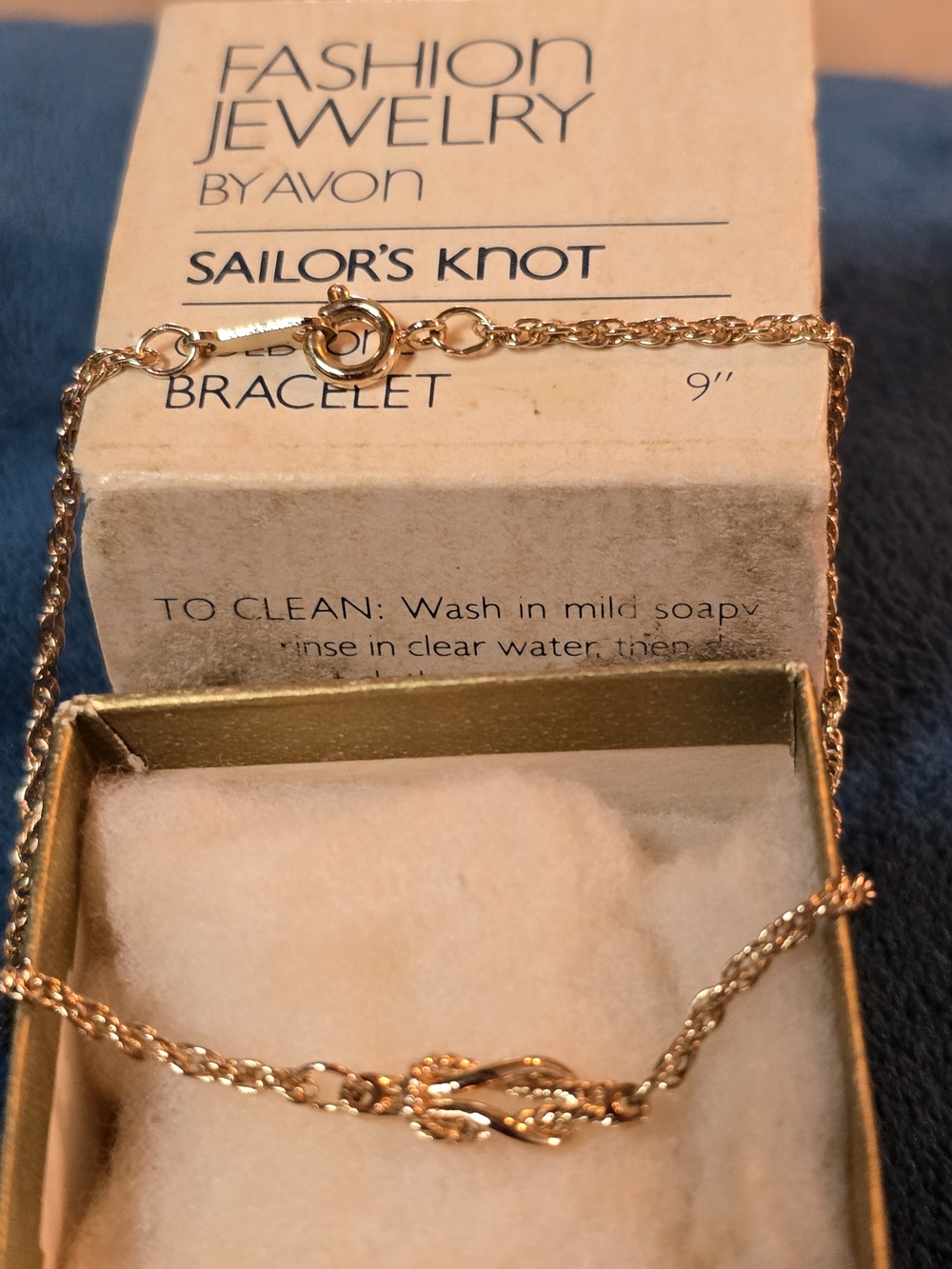 Avon Gold Tone 9" Sailor's Knot Rope Chain Bracelet w/Original Box
